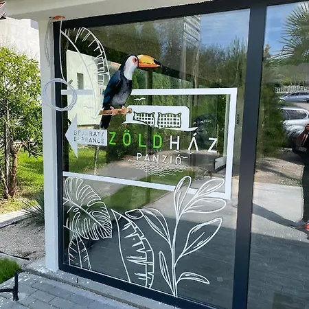 Zoeldhaz Panzio Gyenesdias