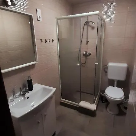 Zoeldhaz Panzio Gyenesdias