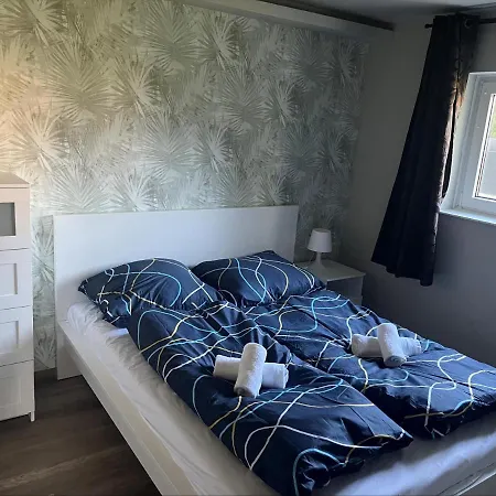 Bed & Breakfast Zoeldhaz Panzio *