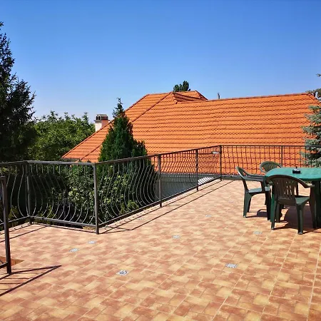 Bed & Breakfast Zoeldhaz Panzio