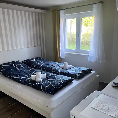 Zoeldhaz Panzio B&B