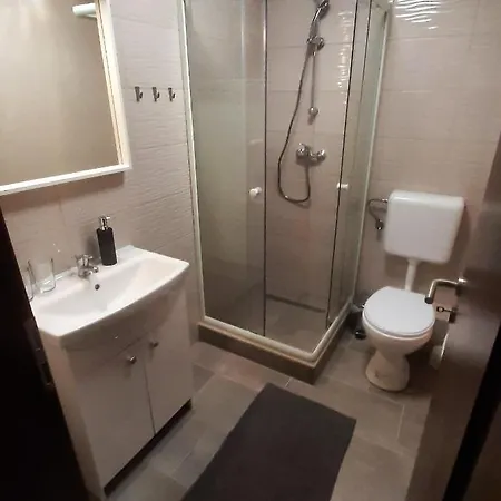 Bed & Breakfast Zoeldhaz Panzio Gyenesdias