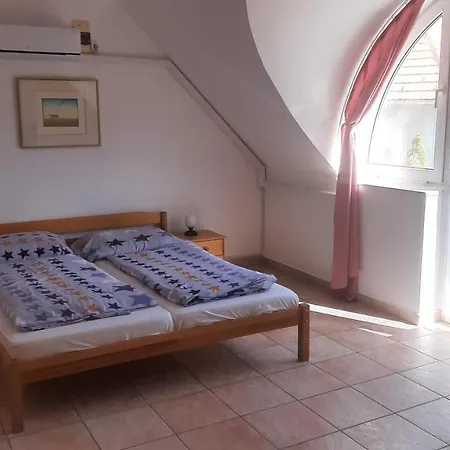 Bed & Breakfast Zoeldhaz Panzio