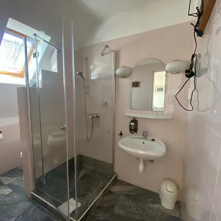 Zoeldhaz Panzio Bed & Breakfast *
