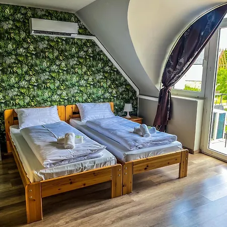 Zoeldhaz Panzio 4*