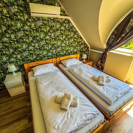 Zoeldhaz Panzio B&B