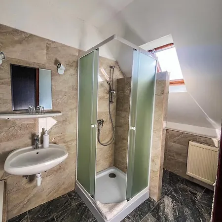 Zoeldhaz Panzio 4*