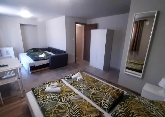 Zoeldhaz Panzio 4*