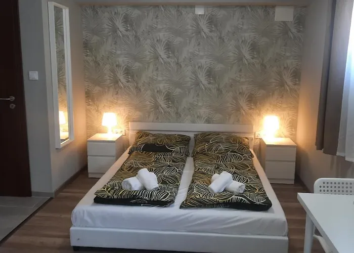 Zoeldhaz Panzio 4* Gyenesdiás