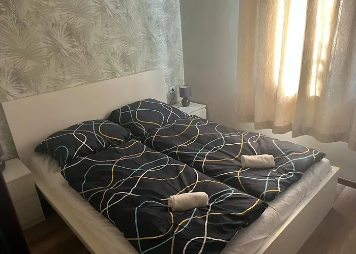 לינה וארוחת בוקר Zoeldhaz Panzio 4*